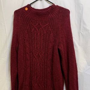 maroon sweater